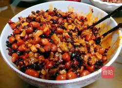 Illustration of Laoganma's recipe for mixing peanut beef sauce 4