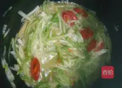 Illustration of how to make stir-fried Yunnan melon 5