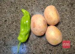 Illustration of homemade fried potato shreds 2