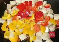 Illustration of how to stir-fry oyster mushrooms with colored peppers 8