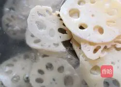 Illustration of how to make sweet and sour lotus root slices 3