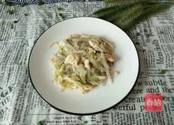 Illustration of how to make fried eggs with chives 7