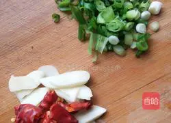 Illustration of how to make spicy and sour potato shreds 5