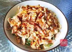 Illustration of how to shred chicken legs 10