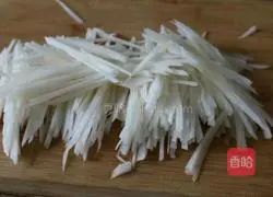 Illustration of how to mix shredded white radish 2