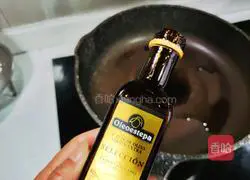 Illustration of how to make lettuce sticks with juice 5