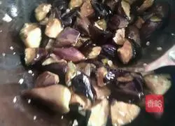 Illustration of home-cooked braised eggplant 3