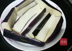 Illustration of how to make hand-shredded eggplant 2