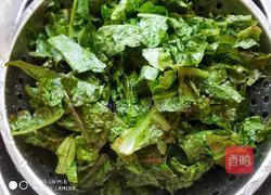 Qing Illustration of how to stir-fry lettuce leaves 2