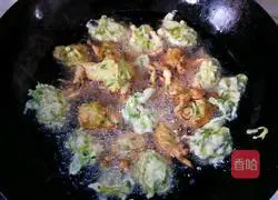 Illustration of how to make shredded radish meatballs 15