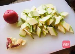 Illustration of how to make fried zucchini with tomatoes 1