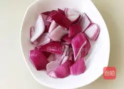 Illustration of how to make flavored potato chunks 1