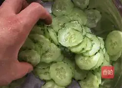 Illustration of how to make crispy original cucumbers 4