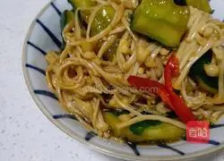 Illustration of how to make cold mushrooms and cucumbers 9