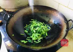 Illustration of how to make pickled stir-fried cabbage 6