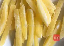 Illustration of how to make homemade French fries 4