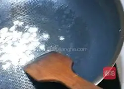 Illustration of how to make garlic broccoli 3