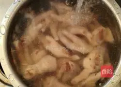 Illustration of how to make chicken feet with pickled peppers 6 