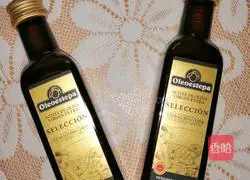 Illustration of how to stir-fry Western cabbage with Oreo olive oil 2