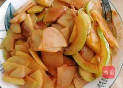 Illustration of how to make vegetarian fried zucchini and potato slices 8