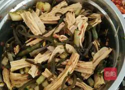 Illustration of the lazy version of cold vegetables 6