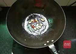 Illustration of how to make garlic asparagus flowers 5