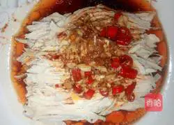 Illustration of how to make cold spicy shredded chicken 7