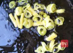 Illustration of how to make stewed potatoes with precious mushrooms 15