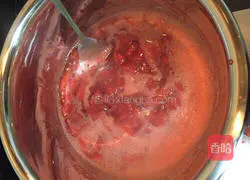 Illustration of how to make strawberry jam 8