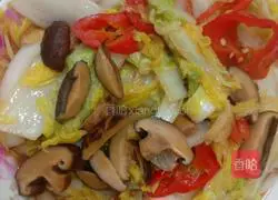 Illustration of how to stir-fry baby cabbage with mushrooms 2