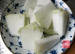 Lily Green Illustration of how to make bamboo shoots and winter melon soup 1