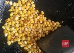 Illustration of how to make corn and pine nuts 3