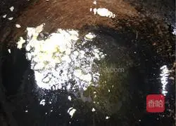 Illustration of how to stir-fry mushrooms with vegetables 10