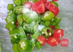 Illustration of how to make cold lotus root 3