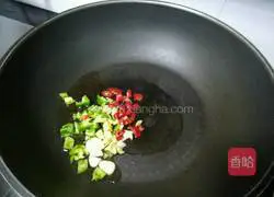 Illustration of how to make stir-fried shredded radish 4