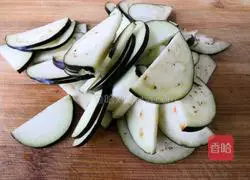 Illustration of how to make fried ash soda cake 2