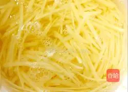 Illustration of how to make spicy and sour potato shreds 2