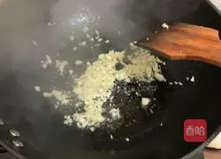 Illustration of how to make garlic greens 4