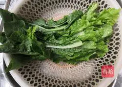 Illustration of how to make garlic lettuce leaves 2