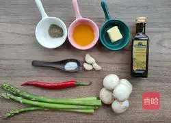 French Stir-fried Asparagus and Mushrooms Practice illustration 1