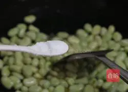 Illustration of how to make fried tender beans with spring sprouts 2