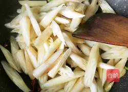 Illustration of how to make spicy and sour lotus root tips 7