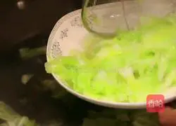 Illustration of how to make spicy kohlrabi 2