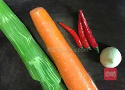 Illustration of how to make three shredded cold dishes 2