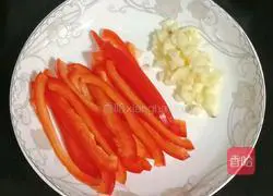 Illustration of how to make fried potatoes with mushrooms 3