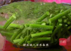 Korean home cooking: garlic moss can still be like this Make it, it’s delicious, Illustration of how to make the best meal 5