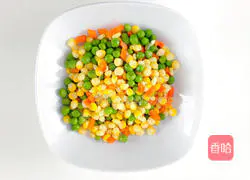 Stir-fried corn, sweet peas Illustration of how to make pine nuts 2