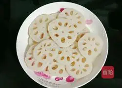 Illustration of how to make steamed lotus root clips 8