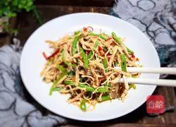 Illustration of how to make amaranth stems mixed with shredded chicken 18