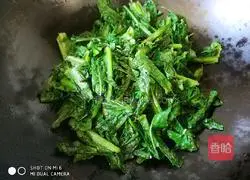 Illustration of how to cook lettuce leaves 5